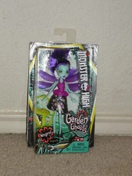 Wingrid (Dragon fly). Monster HighGarden Ghouls Doll. doll will be unopened.