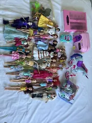 barbie lot vintage With Bag Of Clothes And Shoes Closet Horse And Cars.