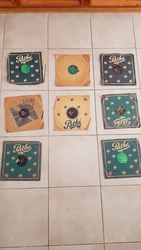 (les vinyles sont assez lourd une fois groupé).