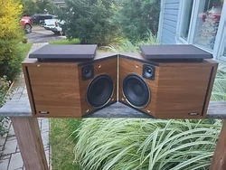 Tested and sound good  Cabinets show wear and are sticky to the touch  Could use a good cleaning detailing