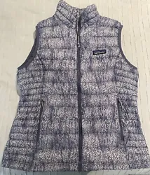 Women’s medium puffer vest in Forestland Lupine print. Gently worn. Smoke free house. Retail $150.