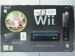Console Nintendo Wii noire + Wii Fit Plus + Wii Balance Board - noir + Télécommande Wii Plus Noire. En bon état...