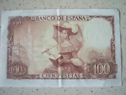 2 billets Espagne de 100 pesetas 1965 a part la pliure centrale les deux billet sont en tres bon etat encore bien...