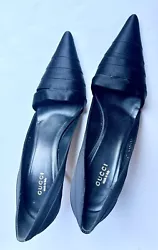 Vintage Gucci Black Satin Ribbon/Leather pointy toe pumps SIZE 8.5 Classic 1998-2001 Gucci satin pumps, worn 2-4 times...