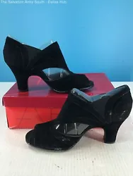 Size: 10M as marked on shoe. Type & Color: Heels, BLACK. We will do our best to provide you the information you are...