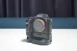Lens Mount Sony E. Capture Type Stills & Video. Still Image Capture. Built-In ND Filter None. Flash Modes Auto, Fill...