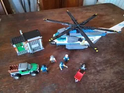 LEGO CITY police ref 60046   hélicoptère de surveillance  Année 2014.   Sans boîte  sans notice   Voir photos