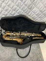 Selmer BUNDY Alto Saxophone with Zip Up Case Vintage Yamaha Brass Handles. A few pieces have broken off but look easily...