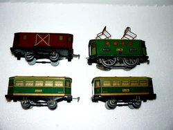 Sncf ech O ( 0 ) ( zero ). + 2 voitures voyageurs propres. + fourgon propre. n acceptez pas un colis abîmé, ou louvir...