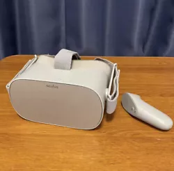 Casque de réalité virtuelle autonome Oculus Go 32 Go Unité principale et ensemble de contrôleurs Vous devez...
