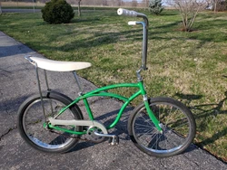 6 of 1964 Lime stingray . This is a vintage used bike sold as u see it & comes with nice quality Schwinn chrome wide...
