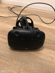 Je vends un casque HTC vive en bon état. fourni avec les cables et la link box. testé et fonctionnel.