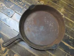 Here we have a Vintage GRISWOLD Cast Iron Skillet Frying Pan # 9, Skillet is in fair condition with surface rust....
