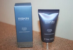 1.01 oz / 30mL Travel Size. Refresh & Tighten and Tone.