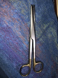 vintage codman classic plus medical scissors MH-OR 2/83. 6 3/4 in length. Hey, some sticky residue on the scissor tips...
