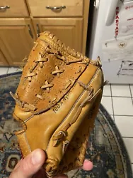 VINTAGE RAWLINGS MICKEY MANTLE BASEBALL GLOVE #GJ99. Glove fits on the left hand for a right handed thrower. The glove...