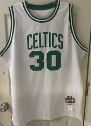 This is a great item for any Boston Celtics fan or Maryland terrapins fan alike.