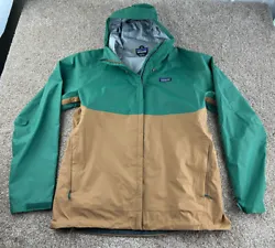 This jacket is near mint condition.