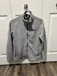 Size M Better Sweater. Used condition with some pilling. No stains.