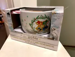 New in box- Harry Potter themed Ramen bowl! Features Hogwarts logo on the front and comes with chopsticks. Box is a...