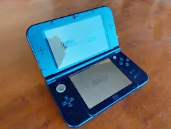 Nintendo 3DS XL Console Portable Bleu Marine. Presque neuve. 