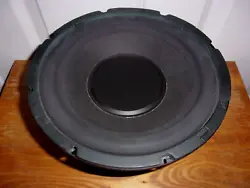 This listing is for one used woofer removed from a Klipsch KSW10 subwoofer, in excellent working condition.