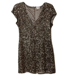 Style Mini. Color brown.