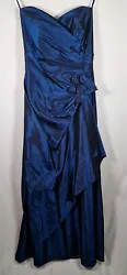 Debut Navy Taffeta Ball gown Prom Dress Size 8 Strapless A-Lined.