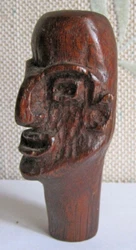 Art Brut, Outsider Art. En bois exotique je pense. En bon état, quelques traces.