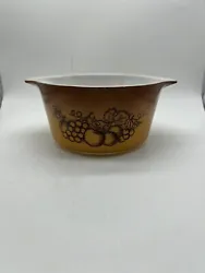 Add a touch of retro charm to your kitchen with this vintage Pyrex bowl in the Old Orchard pattern. The 1 quart round...