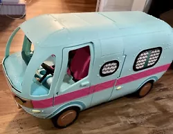 LOL Doll Glamper Camper: Pop-Up Fold w/Horn, Head Lights, & Dolls. Pickup Only.Gently played with, comes with...