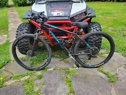 This Mens Trek XCaliber7 Mountain Bike is the perfect choice for any avid outdoor enthusiast. With its 29 inch wheels...