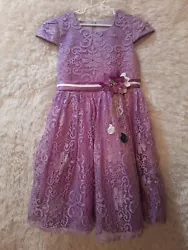 Size: Girls, 130-Small, 8. Plz view pics for quality of product.