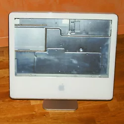 Scocca Apple iMac G5 A1076. In vendita la sola scocca, nessun componente interno presente.