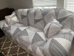 Couch & loveseat Set. H.m. Richard Moving sale, pick up only.The actual color is brown. I covered with grey couch cover...