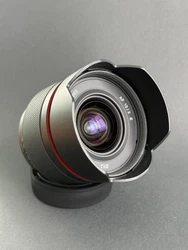Objectif Grand angle autofocus SAMYANG AF 12mm F2.0 E Monture Sony E (aps-c). Etat excellent proche du neuf Très peu...