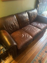 Italian Leather 3 seater Couch / sofa Condition – used. Fully functional, no significant stainsDog friendly...