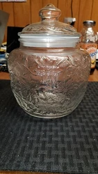 Crystal Candy Dish With Lid. Condition is 