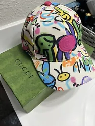 GUCCI HAT CANVAS CAP ADJUSTABLE SIZE M, UNISEX. BEAUTIFUL COLORFUL HAT PLEASE READ NOT AUTHENTIC BUT TOP HIGHT QUALITY