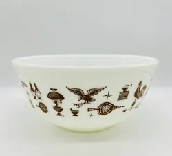 Vintage Pyrex 1962-1971 Early American Eagle White Brown 403 2.5 QT Mixing Bowl. Measures 4