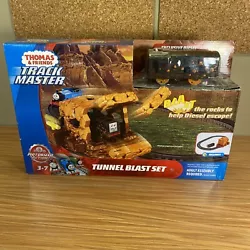 Fisher Price Trackmaster Thomas & Friends Tunnel Blast Set Train Playset Toy.