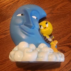 Vintage 2000 Warner Brothers Tweety Bird Piggy Bank.  Excellent condition. 