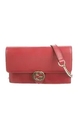 Ideal for carrying your essentials, this Gucci wallet bag is a must-have for any fashion-forward woman. Shoulder Strap...