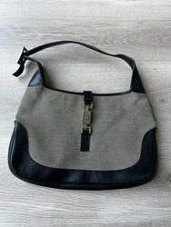 Sac à main de la marque Gucci. En très bon état.