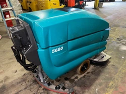 Very clean low hour floor scrubber, we have installed all new batteries 50A 1800W.
