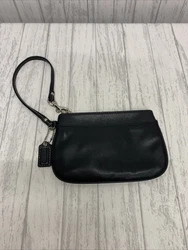 Womens Coach Black Leather Wristlet EUC.