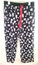 Polar Bears and Snowflakes. Victorias Secret. Black, White and Red. Machine Washable. Elastic Waist with Red Drawstring.