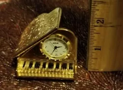 Azur Solid Brass Quartz Small Desk Clock - keeps time, new battery.