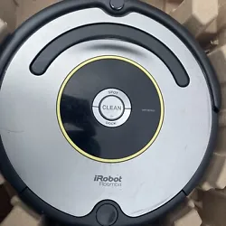 This iRobot Roomba 694 vacuum cleaner is perfect for those who want a hassle-free cleaning experience. With a runtime...