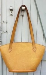 Sac Louis Vuitton Saint-Jacques cui epi jaune, doublure intérieure en nubuck violet impeccable.exterieur état...